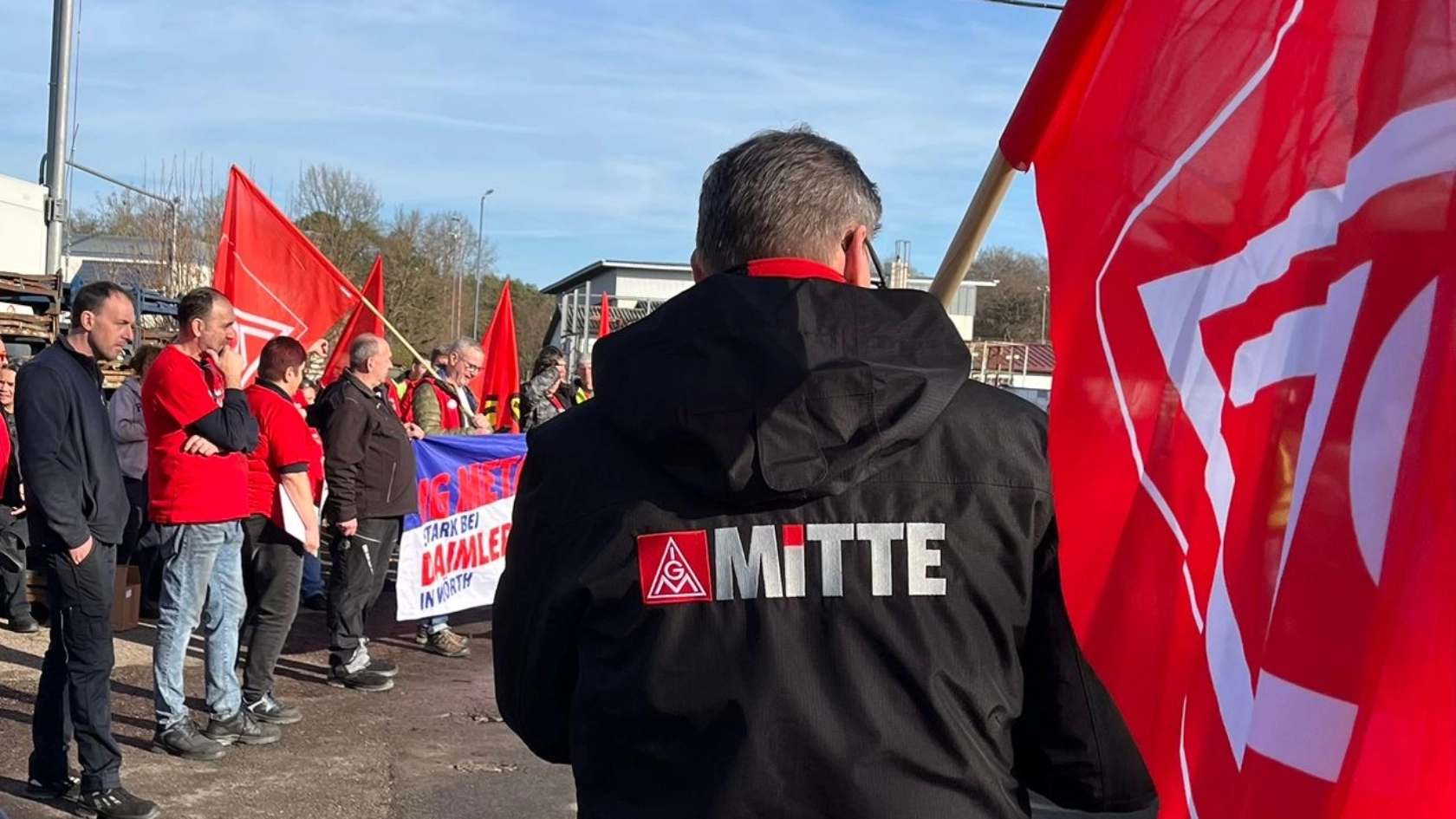 Warnstreik bei Berger Metallwaren in Berg