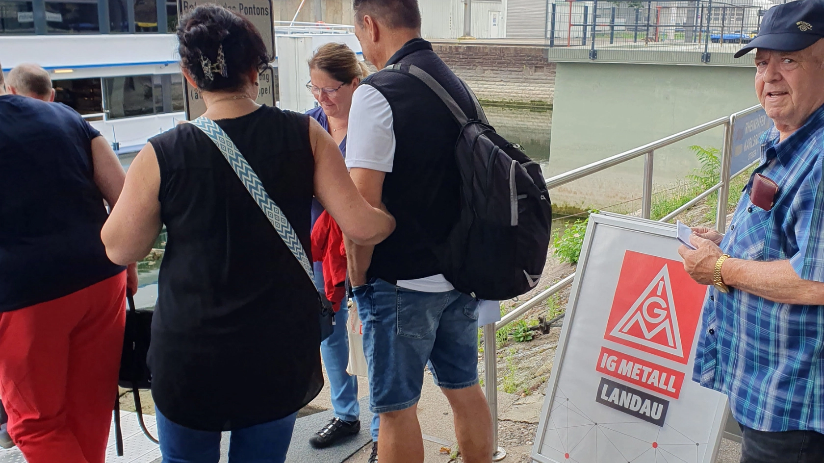 Hafenrundfahrt zur 40-jährigen Mitgliedschaft in der IG Metall