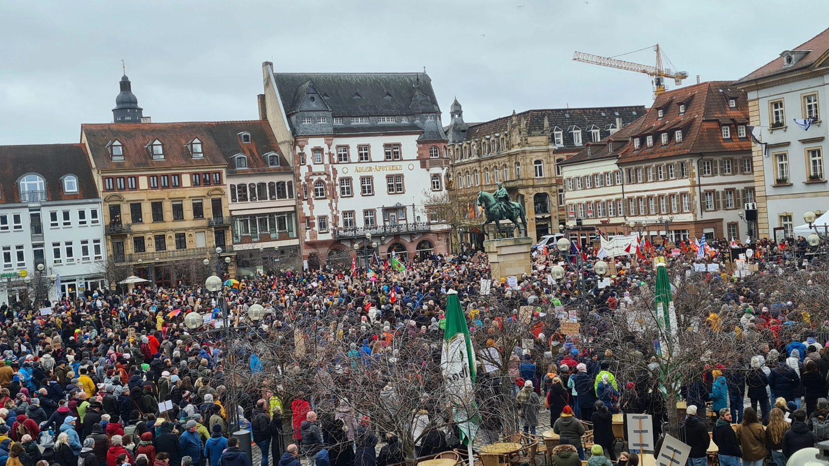 Gewerkschafter zeigen Flagge in Landau
