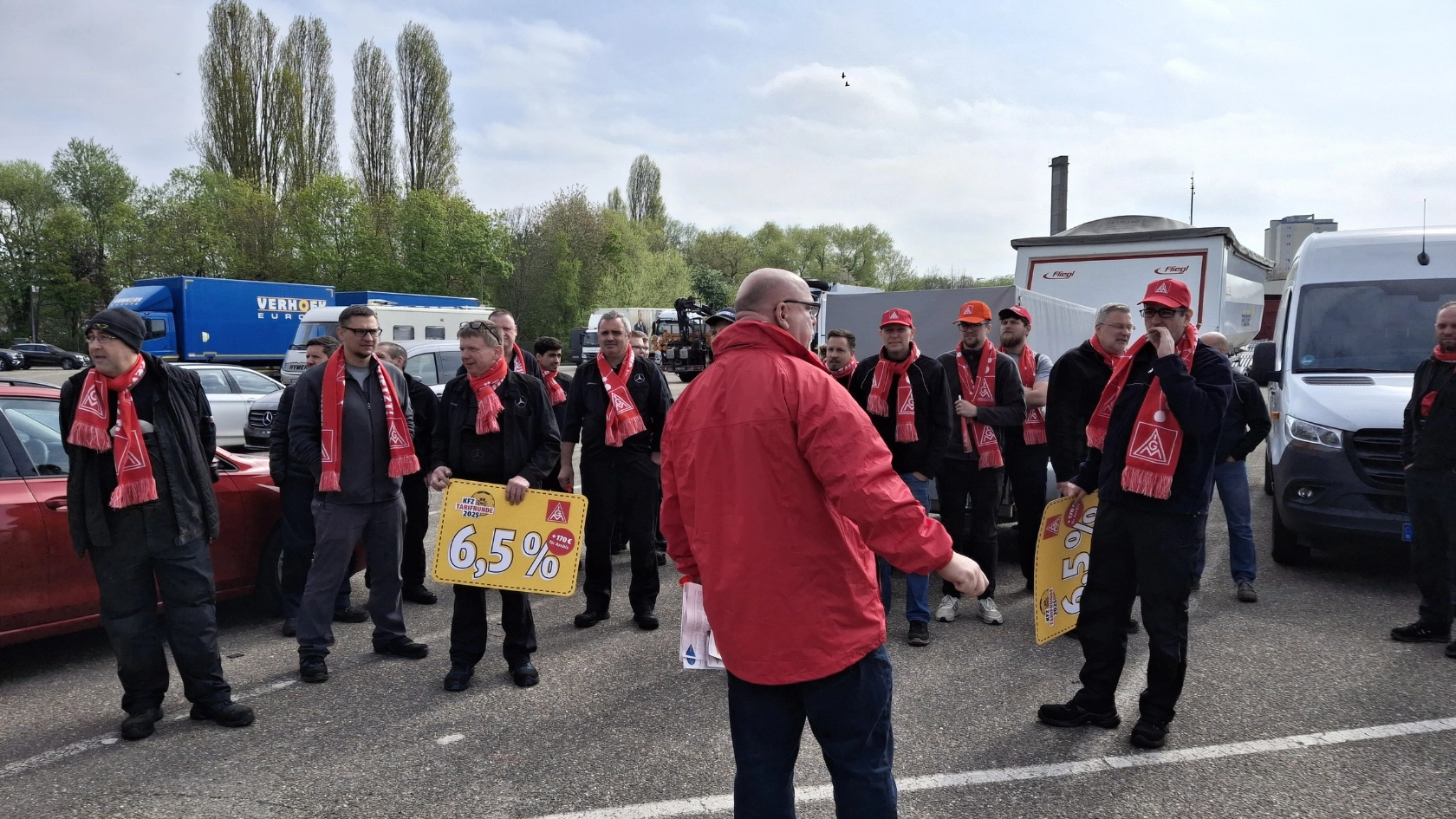 Warnstreik Mercedes Benz Niederlassung Landau