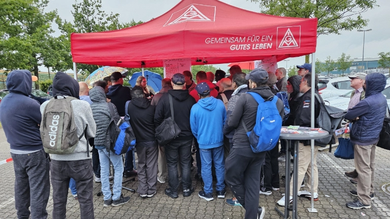 Betriebsrat und IG Metall bei Ronal Landau