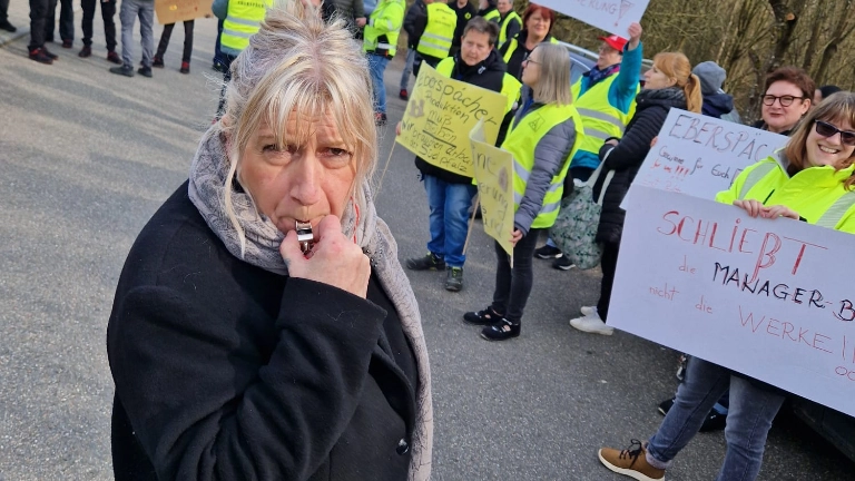 Protest gegen Stellenabbau bei Eberspächer catem