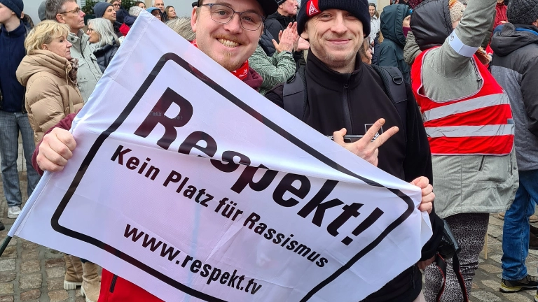 Gewerkschafter zeigen Flagge in Landau